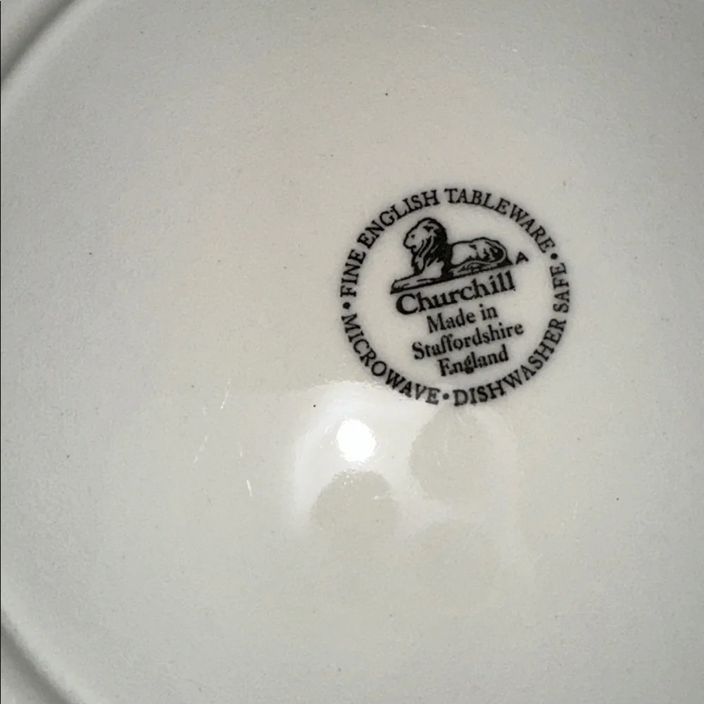 Vintage Churchill England Blue and White Willow Dinner Plate